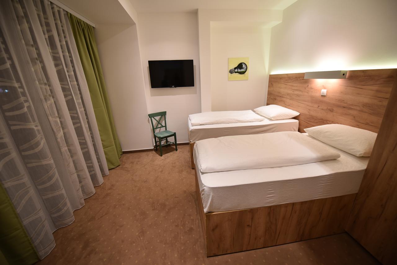 Hotel Tesla Banja Luka Exterior foto